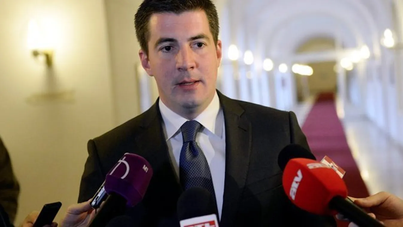 Kocsis Máté: A Sargentini-jelentésről ordít, hogy bevándorláspárti