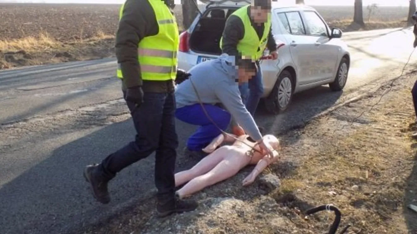 Gyilkosa 20 percig csak nézte Esztert, mielőtt megölte