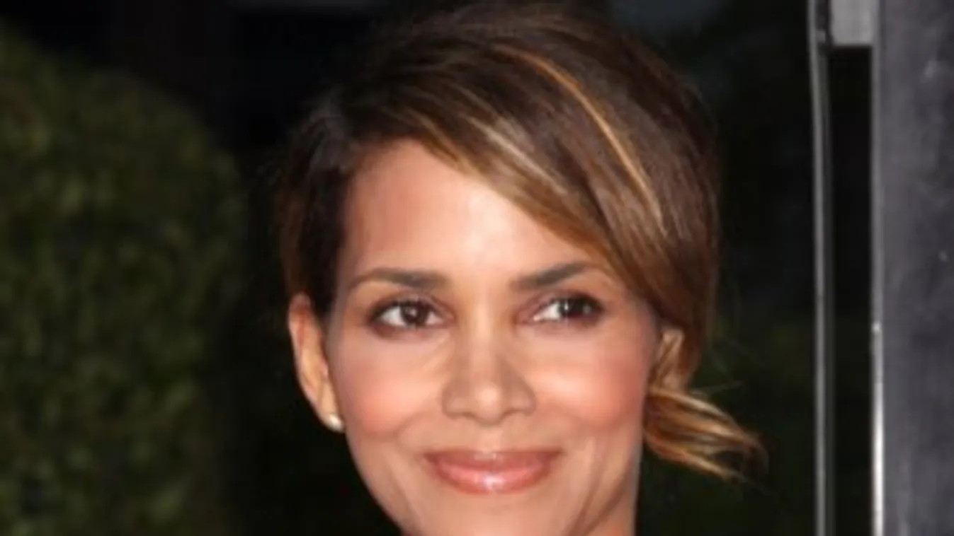 Halle Berry két deka whiskey-vel cáfolta a terhességéről szóló pletykákat