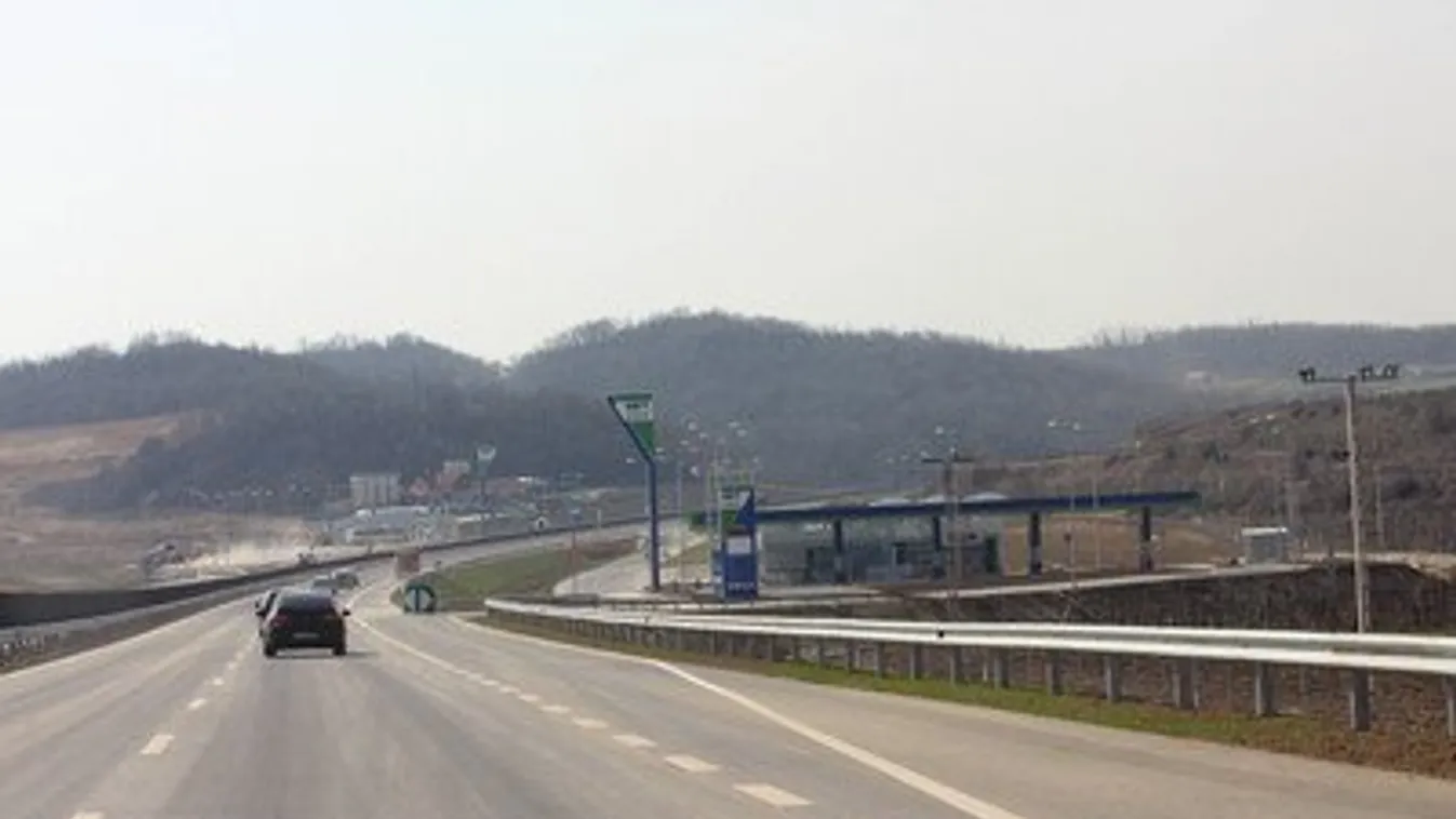 Baleset az M7-esen - torlódás a Balaton felé