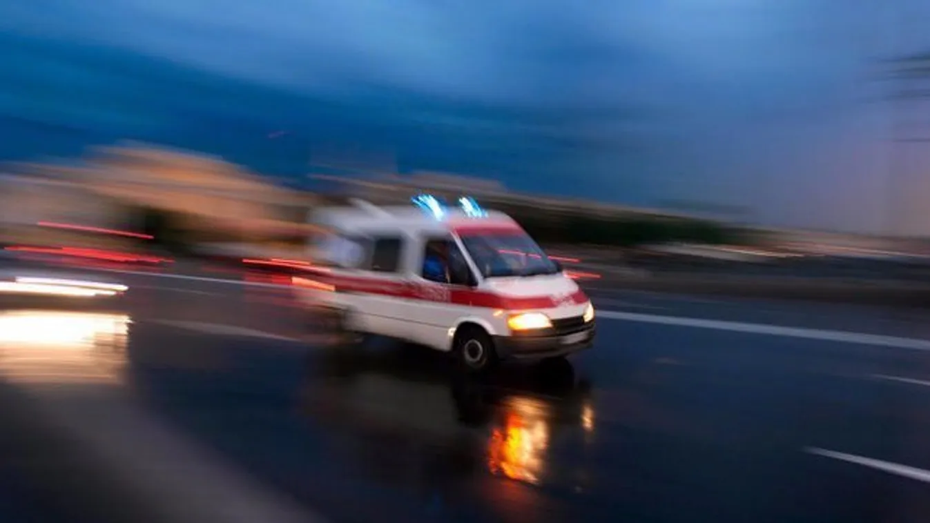Lopott mentőautóval gázoltak gyalogosokat Oslóban