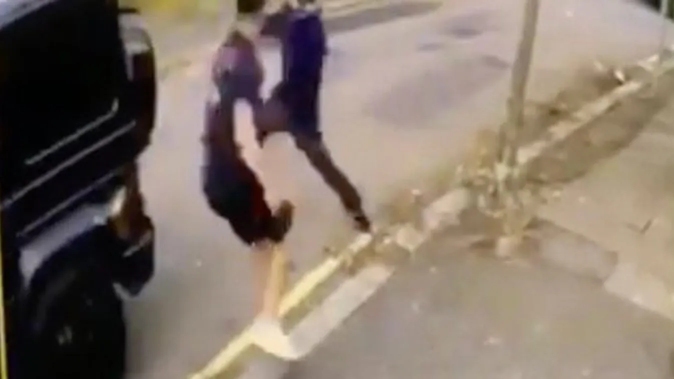 Késsel fenyegették Mesut Özilt és csapattársát – videó