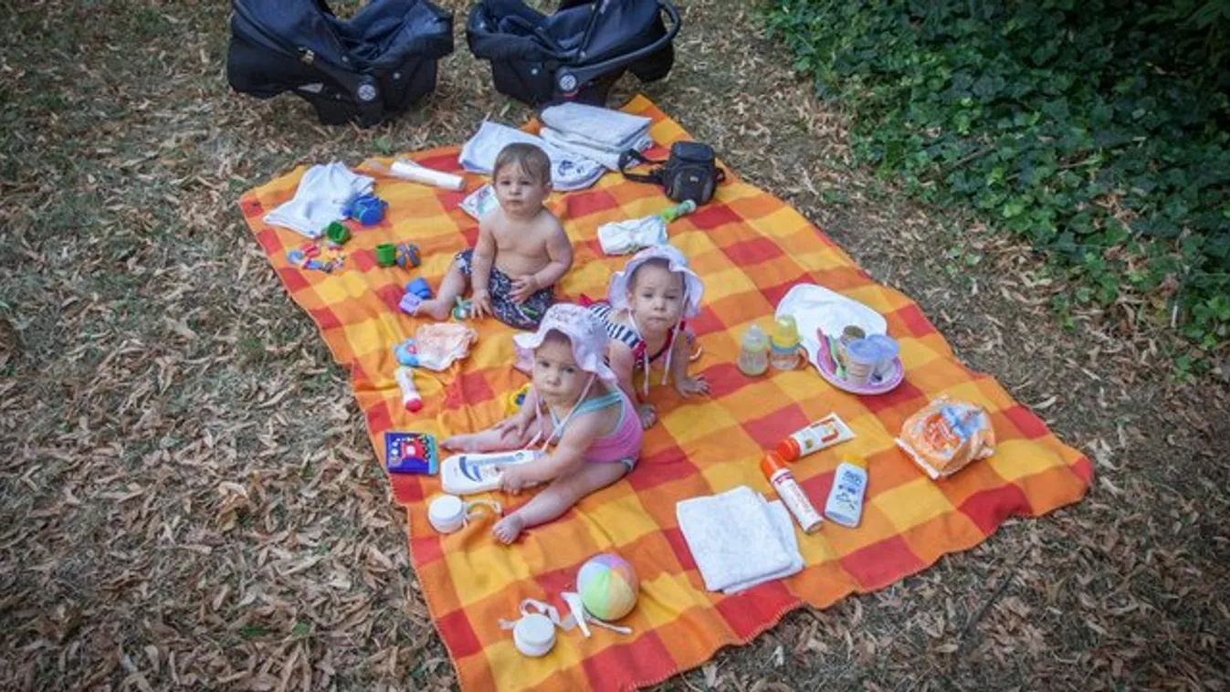 Teljes menetfelszerelés kell, ha gyerekkel strandolunk