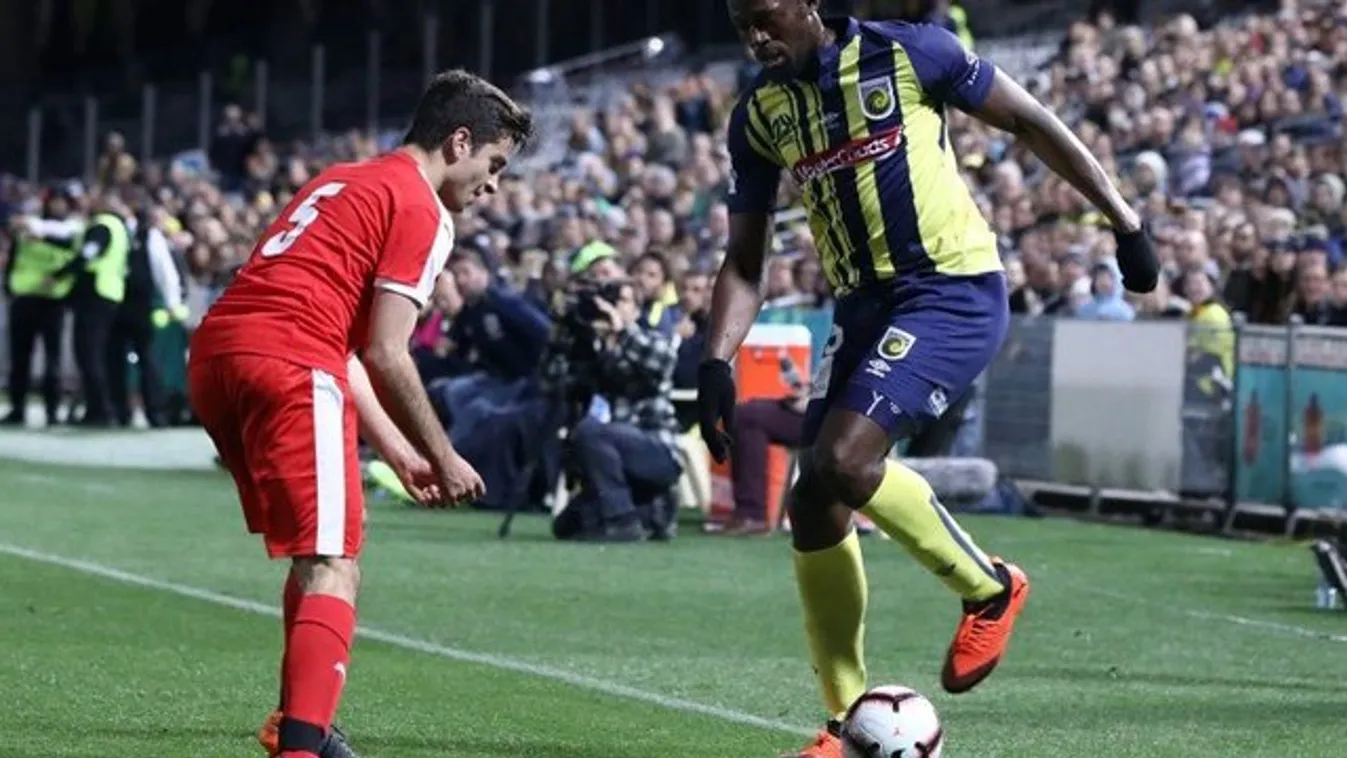 Tízezren nézték a lelátóról Usain Bolt focis bemutatkozását