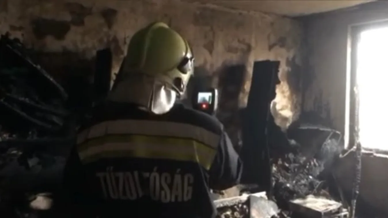 Egyetlen mécses okozta a lángokat: 42 embernek kellett elhagynia az otthonát - videó