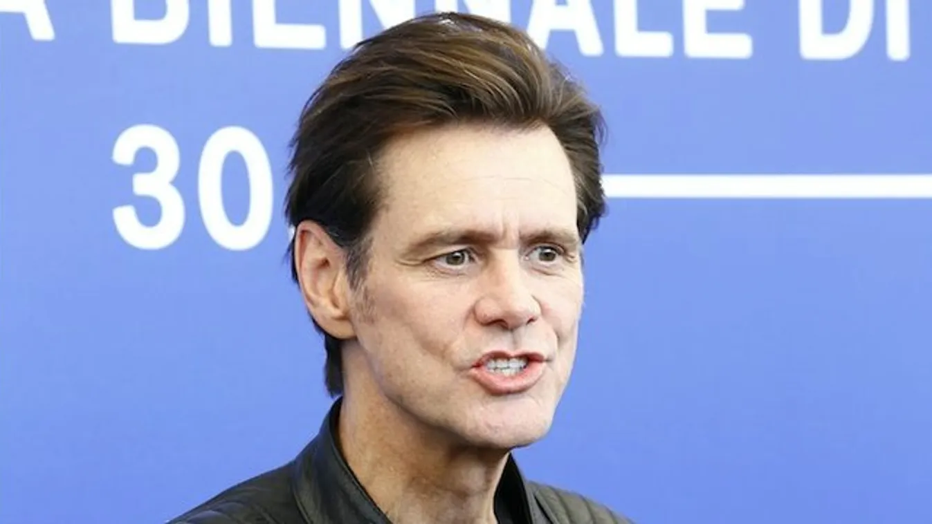 Megőrült vagy beszívott Jim Carrey? (videó)