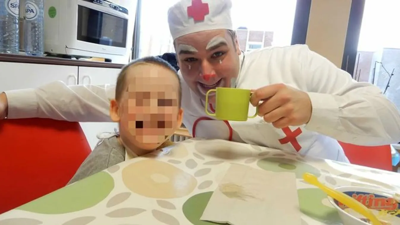 Gyerekek előtt gyilkolt a bohóc - élőben közvetítette őrült ámokfutását