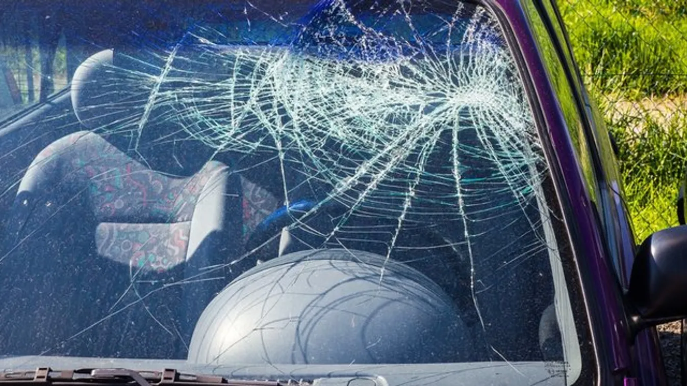 Útonállók rabolták ki egy autó utasait a 83-as főúton