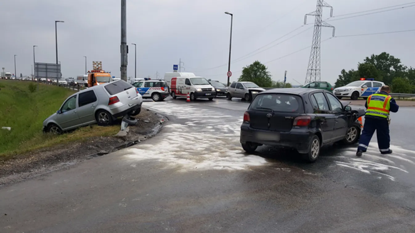 Gyerekek is megsérültek a súlyos balesetben - fotók