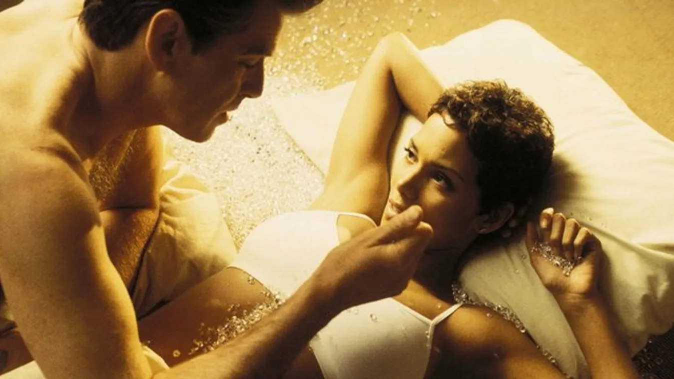 Szó szerint Pierce Brosnannek köszönheti az életét Halle Berry