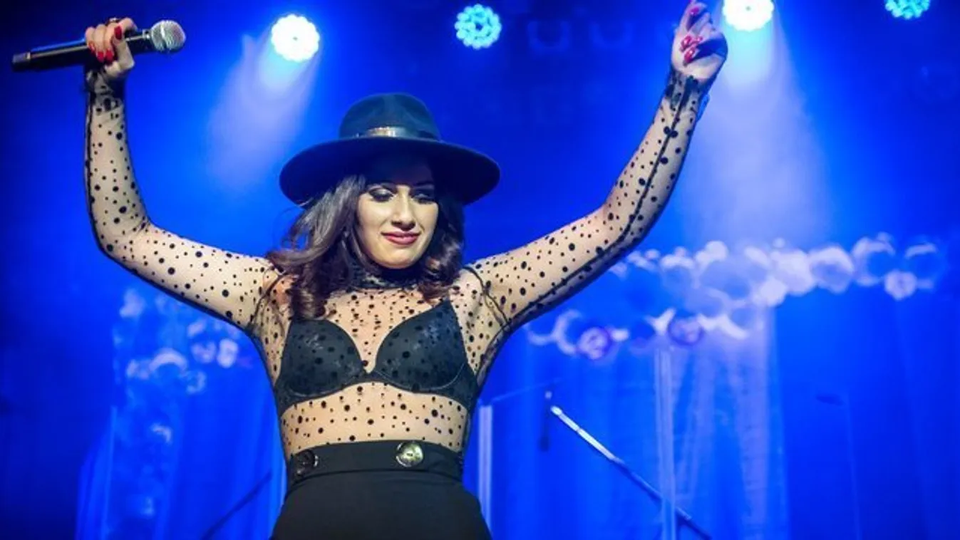 Radics Giginek Kardashian feneke lett