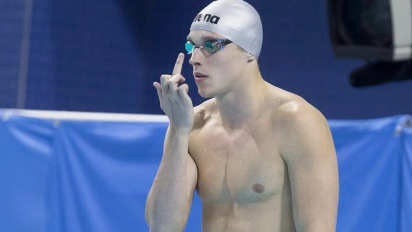 Minden futam előtt bemutat valakinek az olimpikon