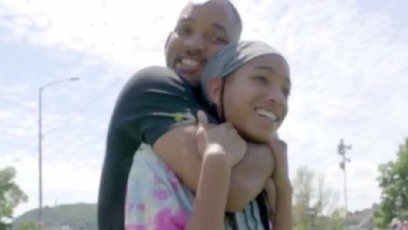 Leiskolázta szuperhős apját Willow Smith