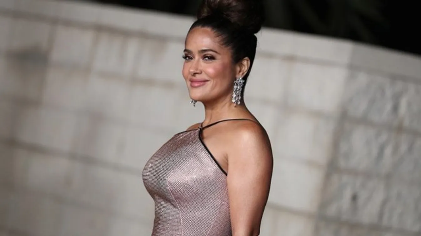 Ismét megvillantotta bájait az 54 éves Salma Hayek – fotó