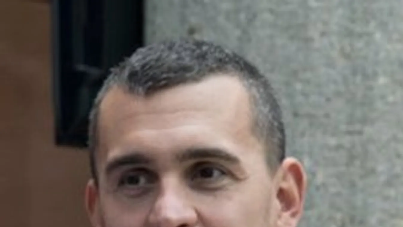 Edzőjével vált klubot Cseh László