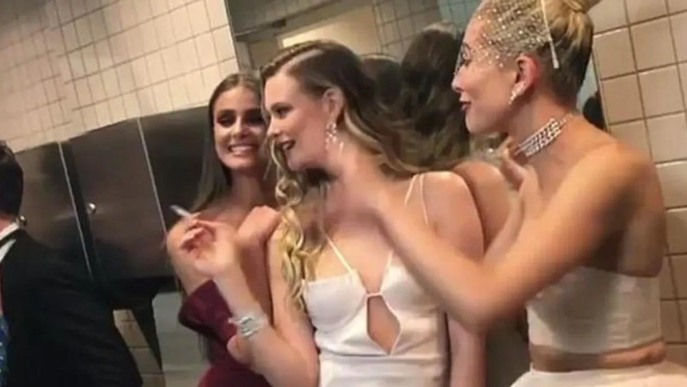 Támadják a celebeket amiatt, amit a vécében csináltak