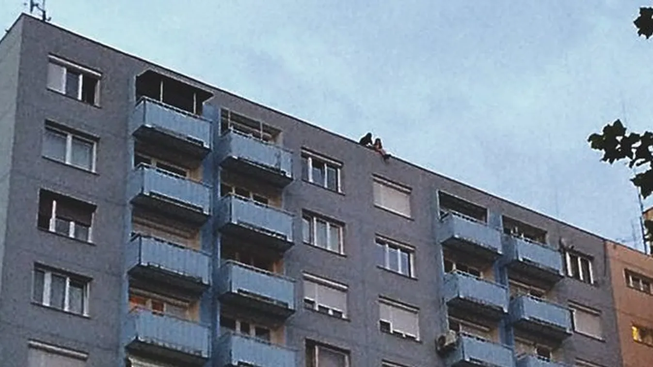Tizedikről lógatta a lábát a tini