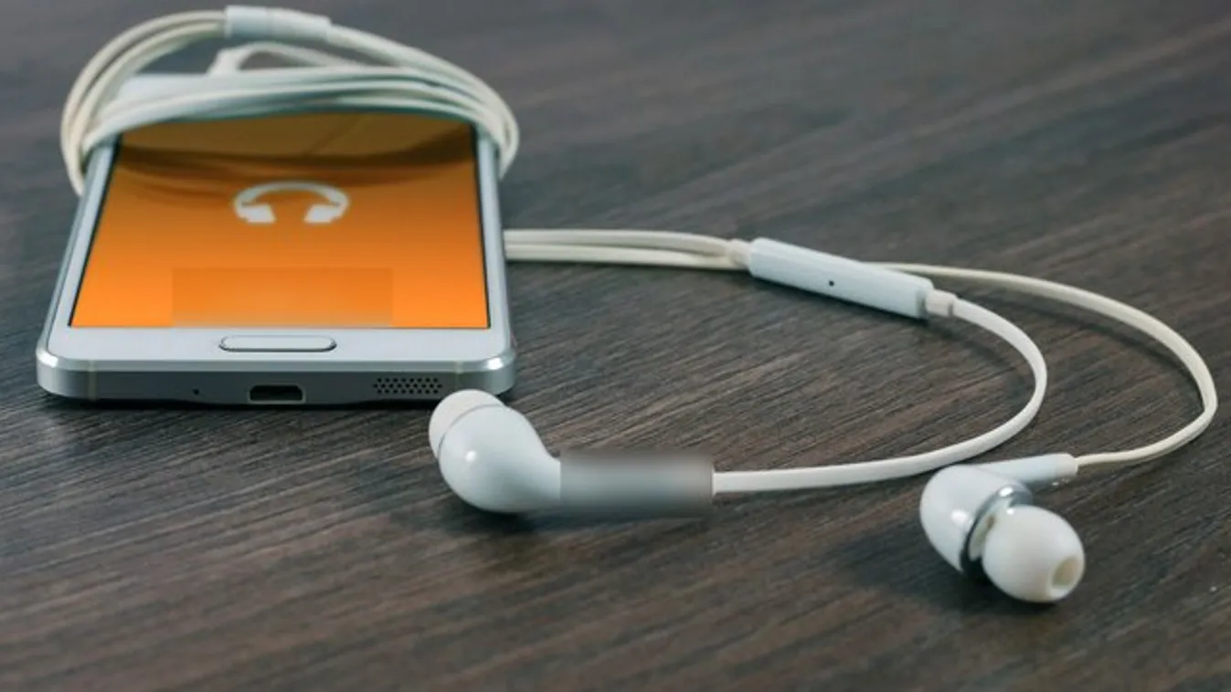 Telefonja fülese végzett egy 16 éves sráccal