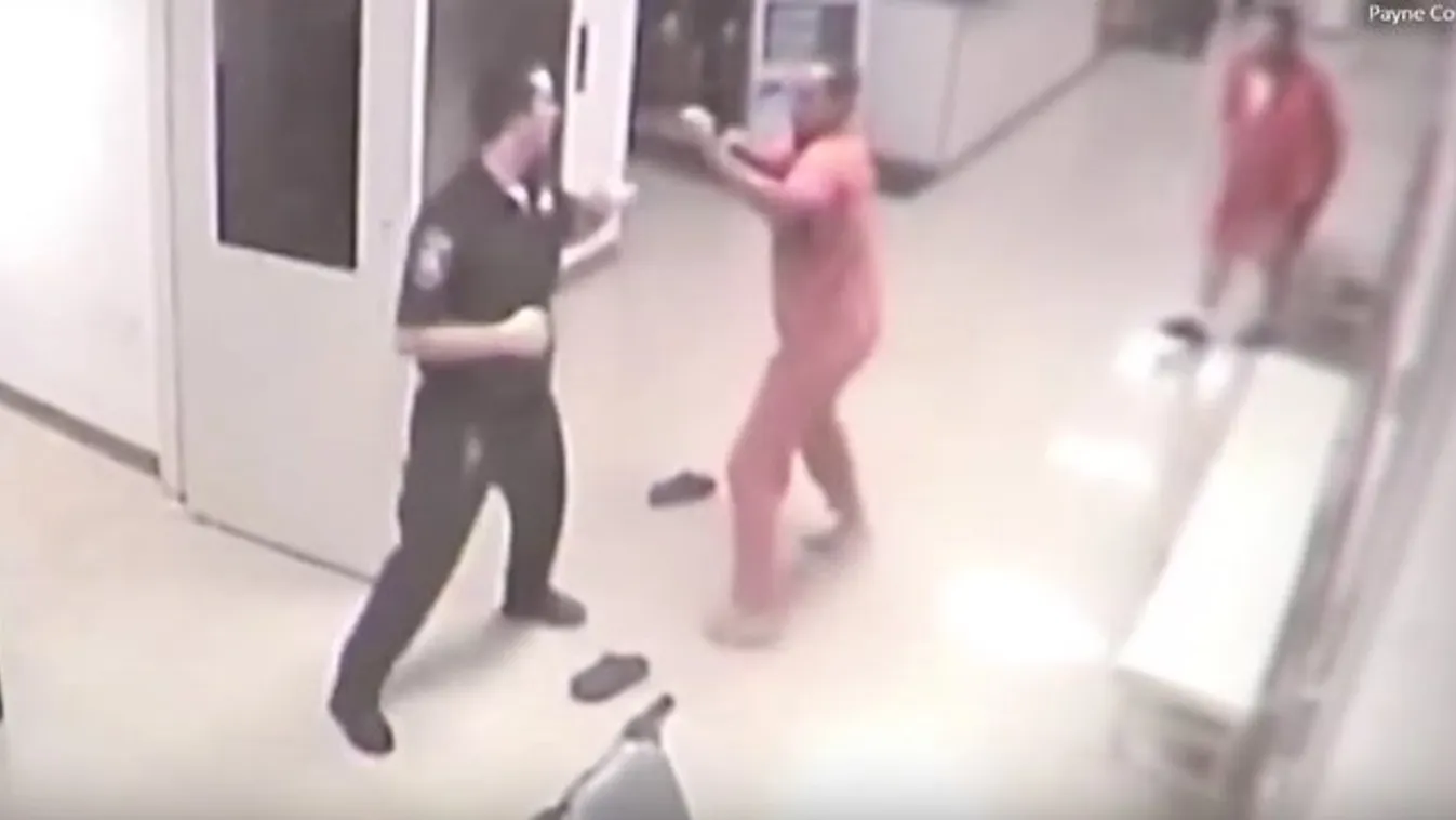 Egy rab mentette meg fogolytársától a börtönőrt – videó
