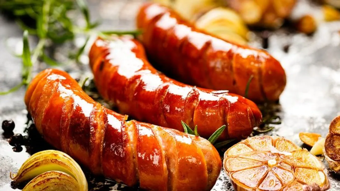 Kolbásszal lesz a legfinomabb a sült husi - nyissuk meg a grill szezont!