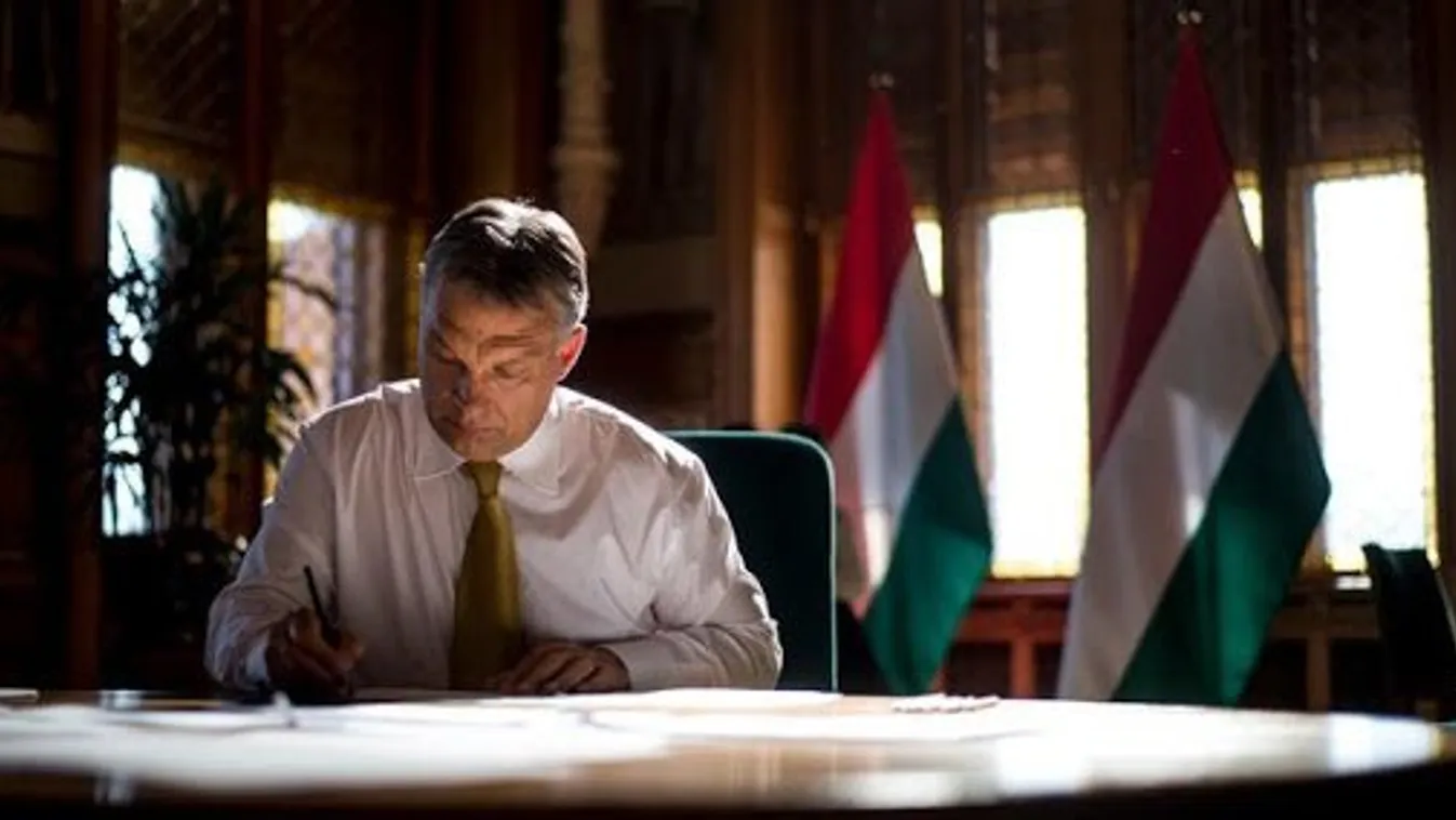 Tanácskozás előtt: az ébredező Budapestet csodálta Orbán Viktor
