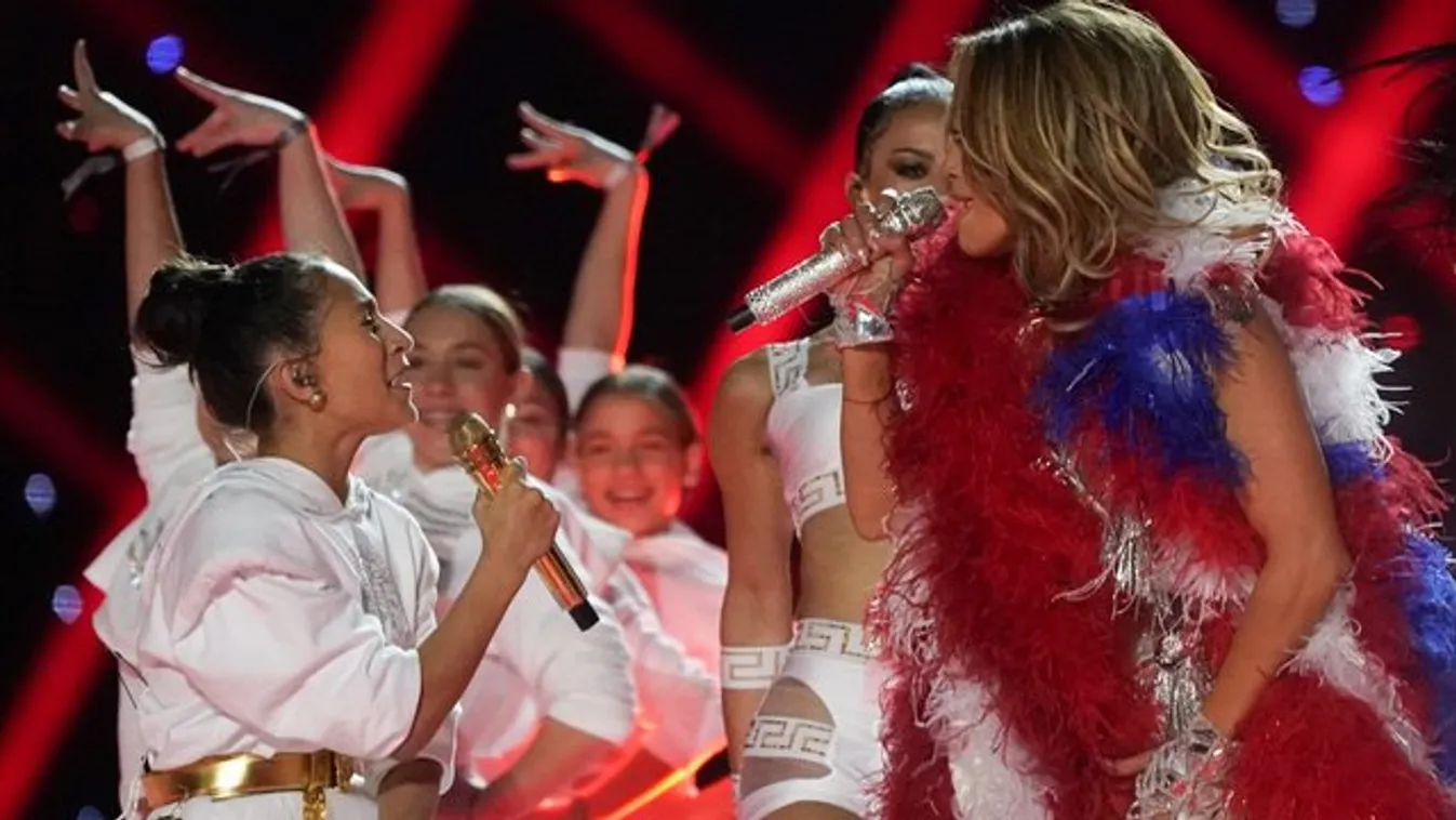 Érkezik J-Lo 12 éves kislányának első könyve