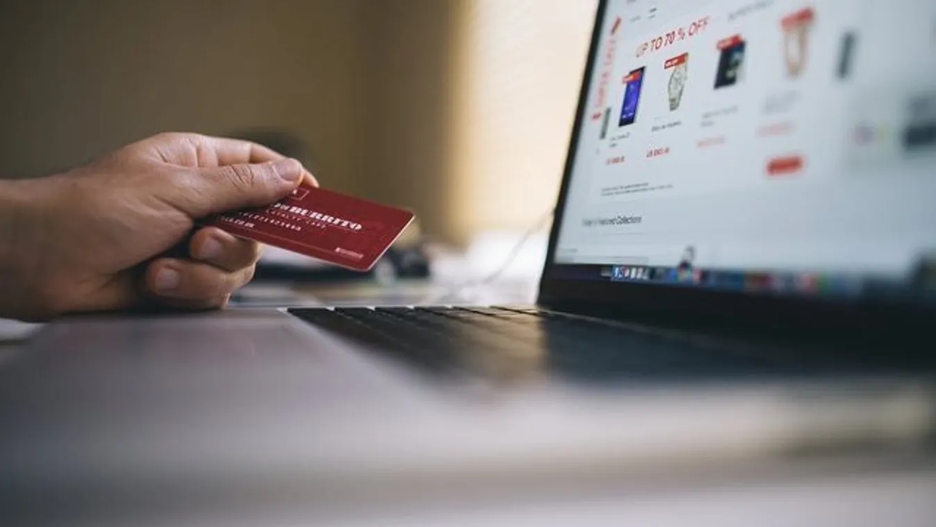 Egy új kutatás szerint idén még többet fogunk online vásárolni