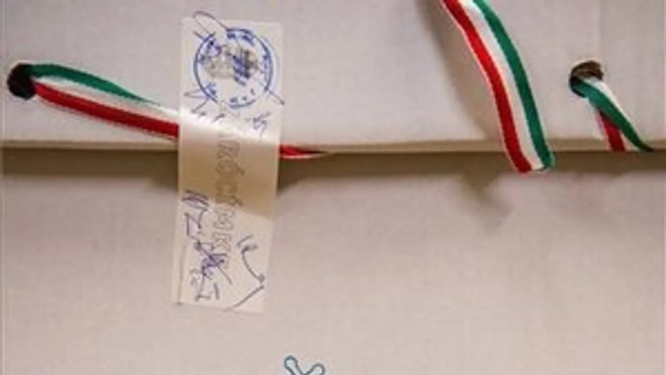 Választások 2018: vasárnap percről percre - sok fotóval