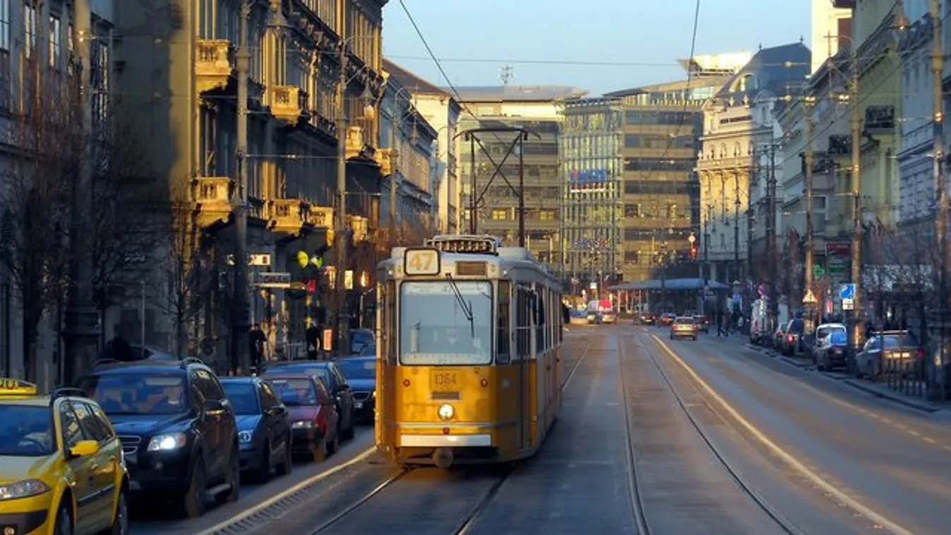 Lezárások, változások a közlekedésben az ünnep miatt Budapesten