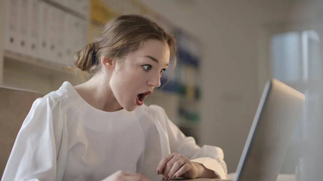 Digitális oktatás közben véletlenül pornót vetítettek a gyerekeknek