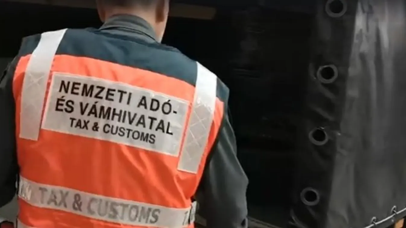 Ötvenmillió forint értékű hamisított parfümöt foglaltak le Rajkánál