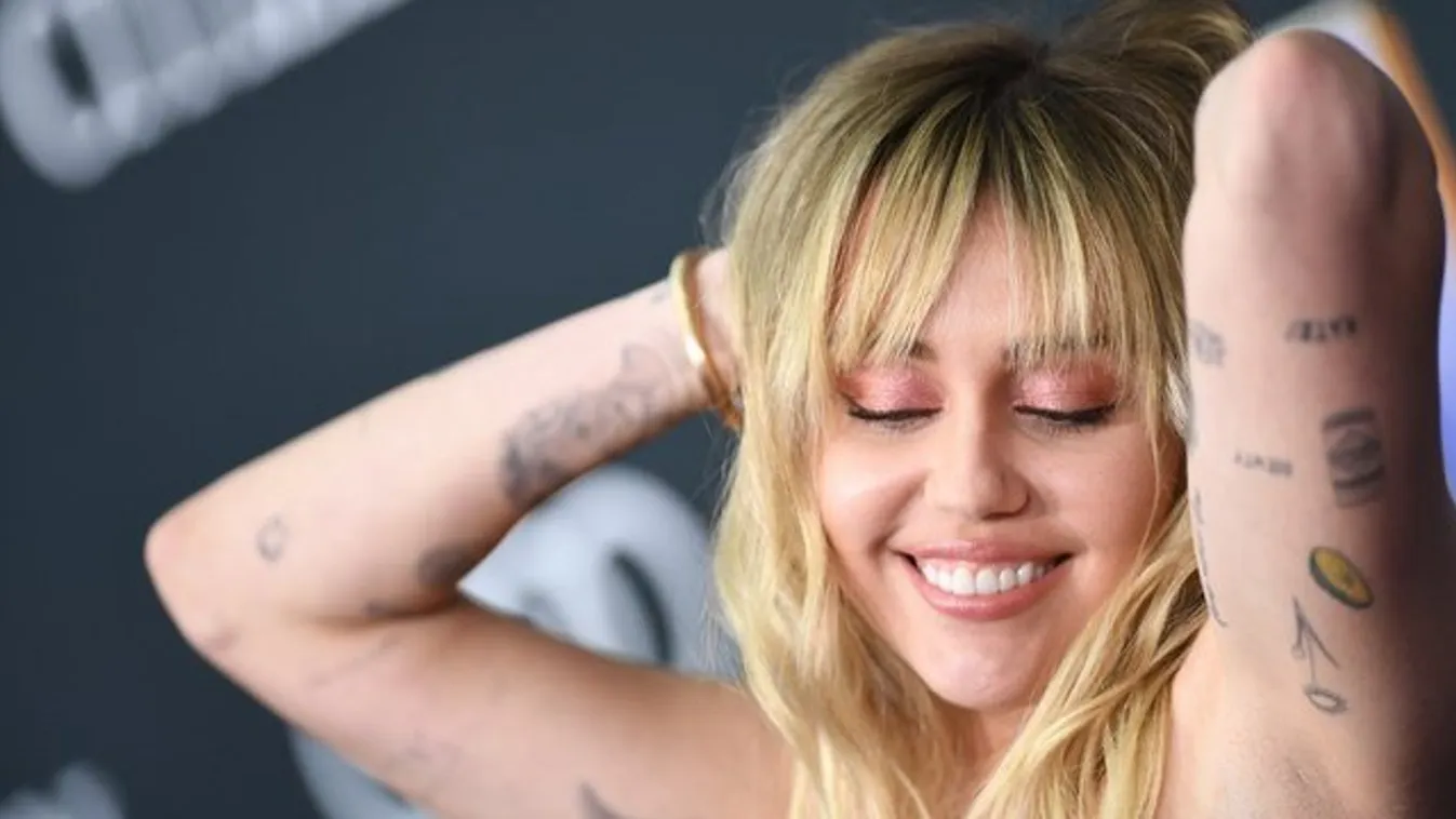 Bizarr: 20 dolláros óvszerrel reklámozza új albumát Miley Cyrus