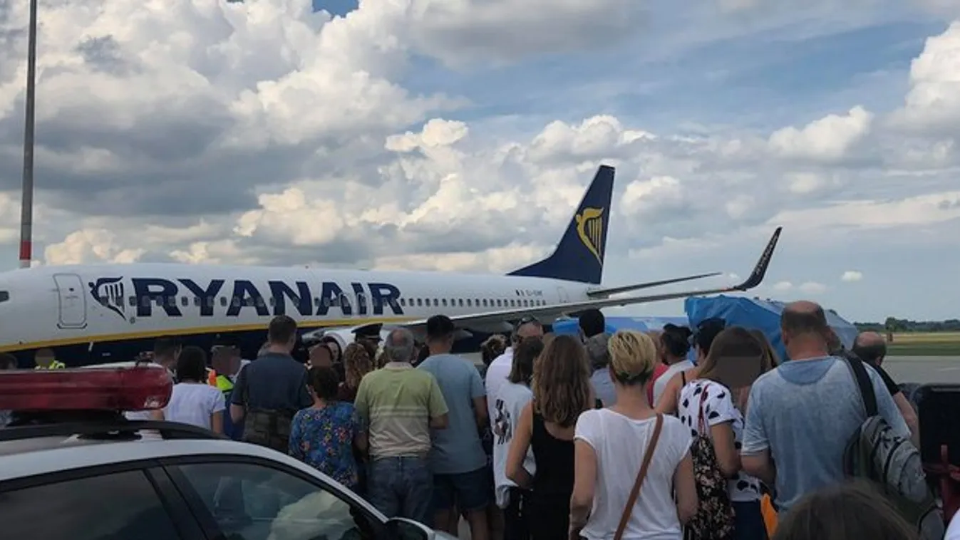 Ryanair káosz: itthon maradtak az asztmás kislánnyal