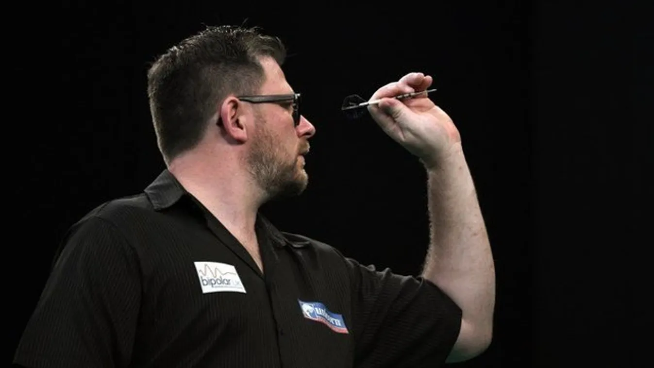 Darts-vb: Öklével ijesztette meg ellenfelét Wade - videó