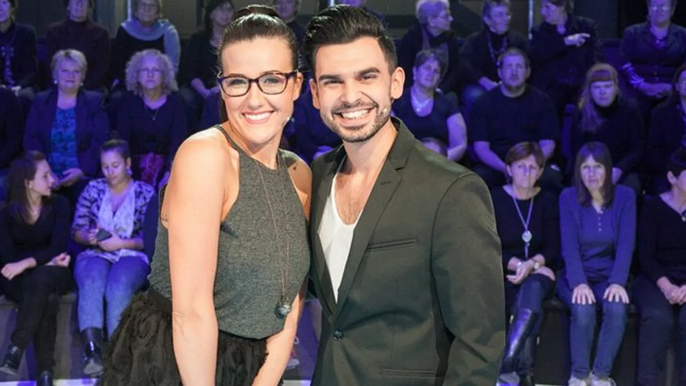 Janicsák Veca levette nővéréről a ruháit