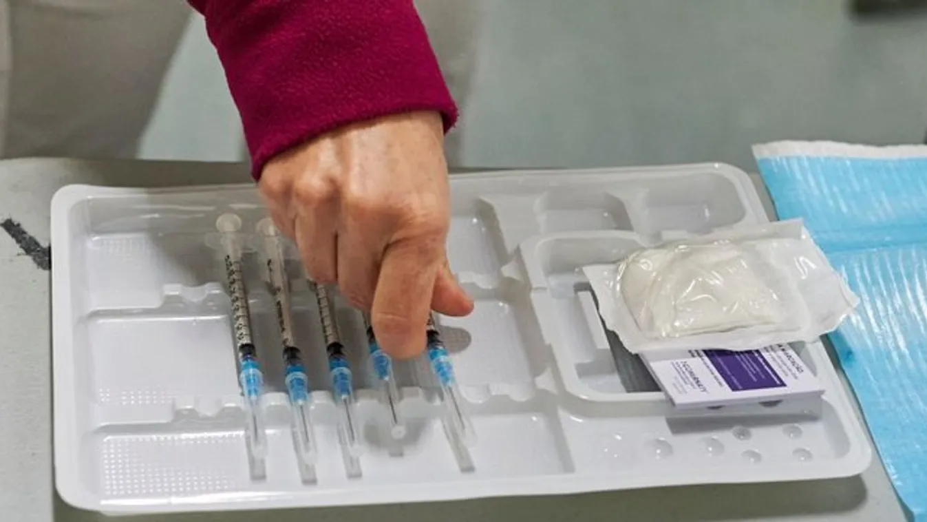 Beindult a BioNTech: a német üzem évi 750 millió vakcinát gyártana le