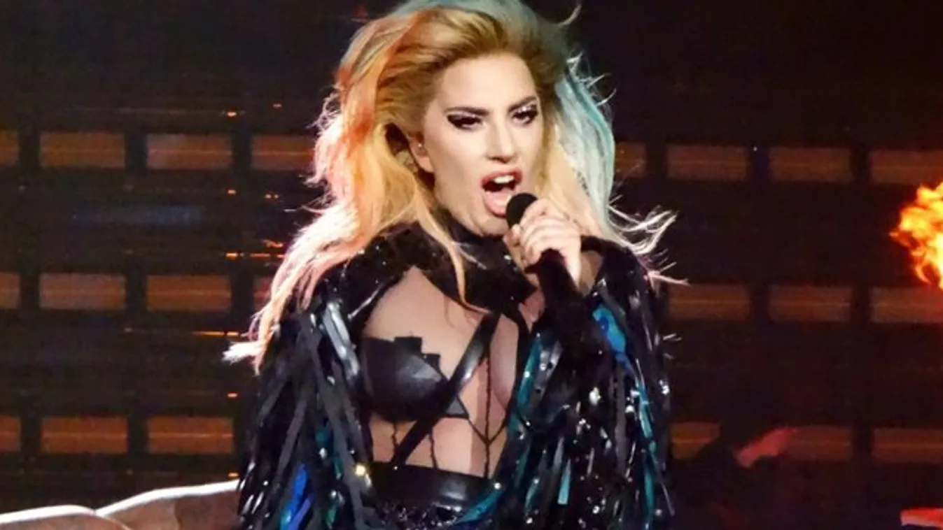 Pizzákkal engesztelte ki rajongóit Lady Gaga