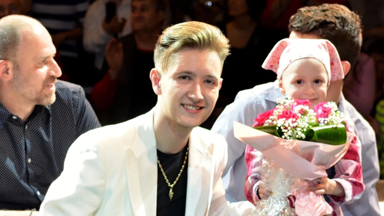 Szívszorító: Peter Srámek dalából gyűjt erőt a beteg Kiara
