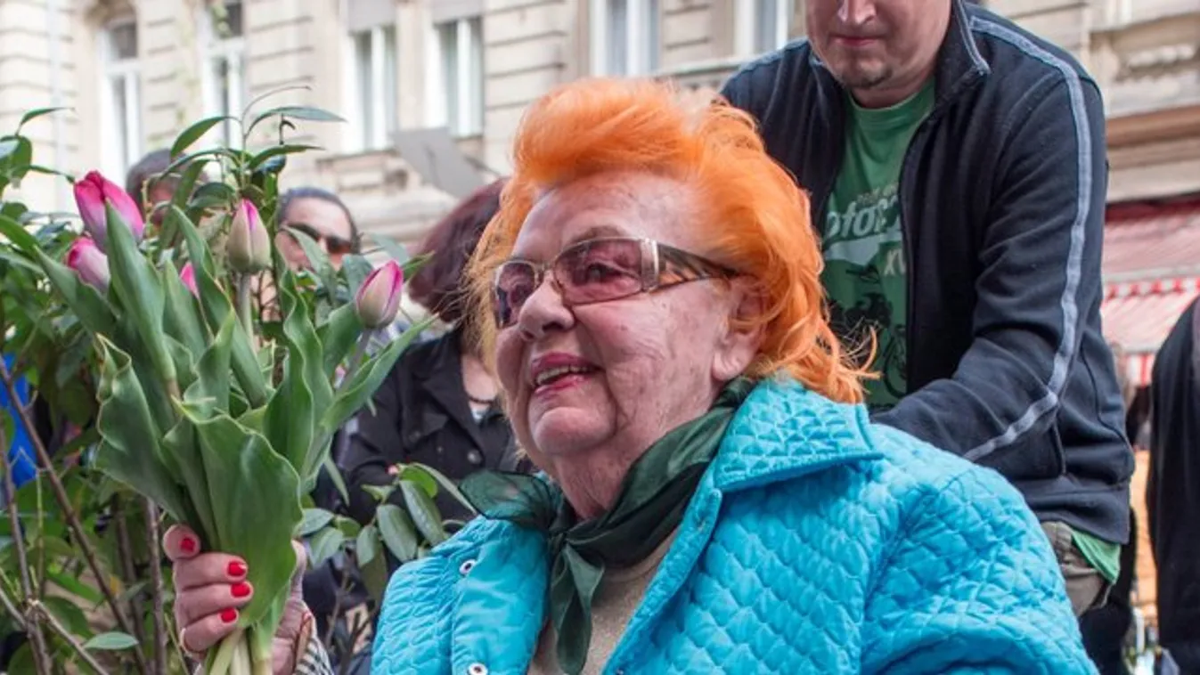 Elmarad Lorán Lenke szülinapi bulija