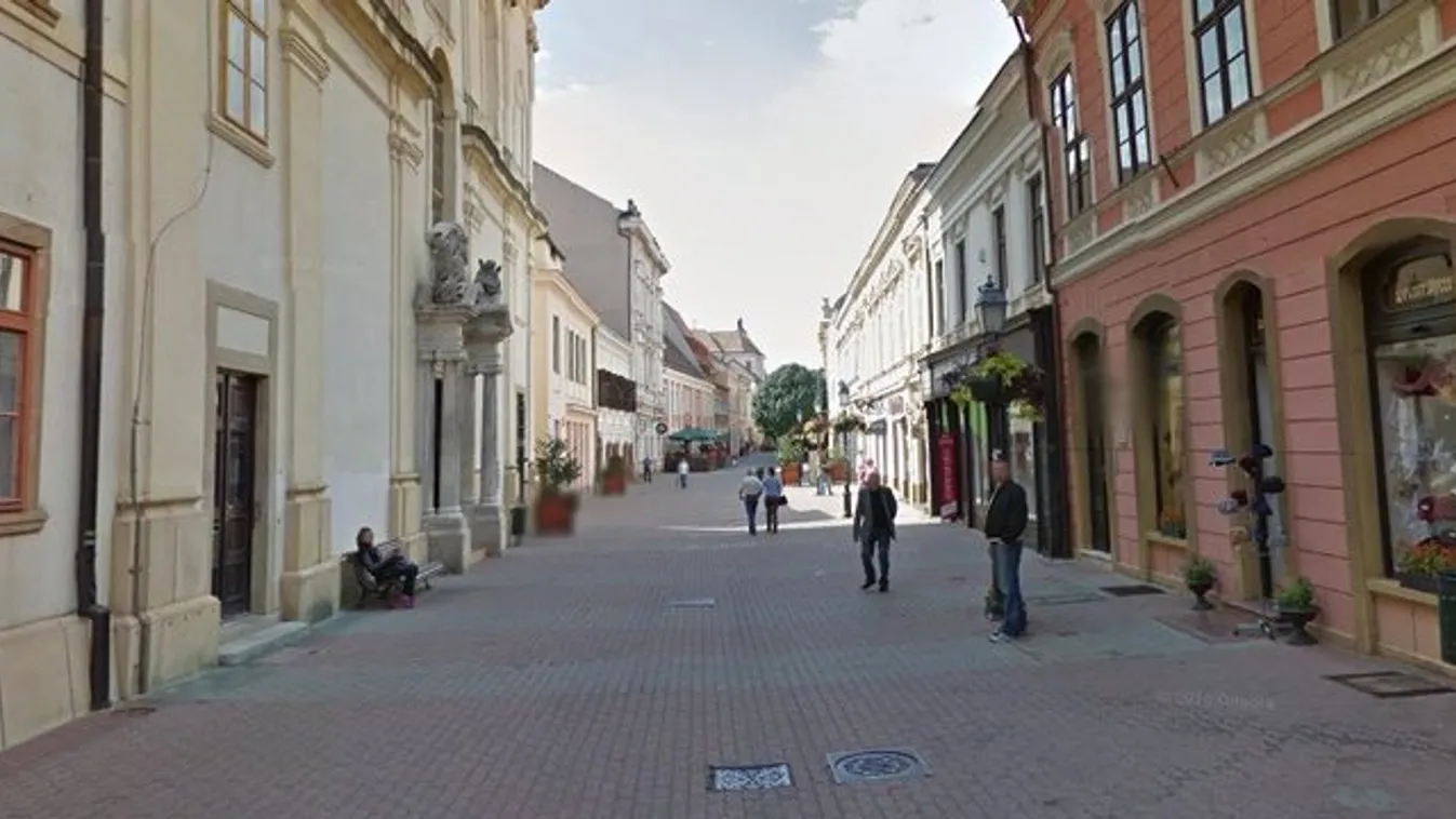 Hatalmas robbanás egy pécsi társasházban