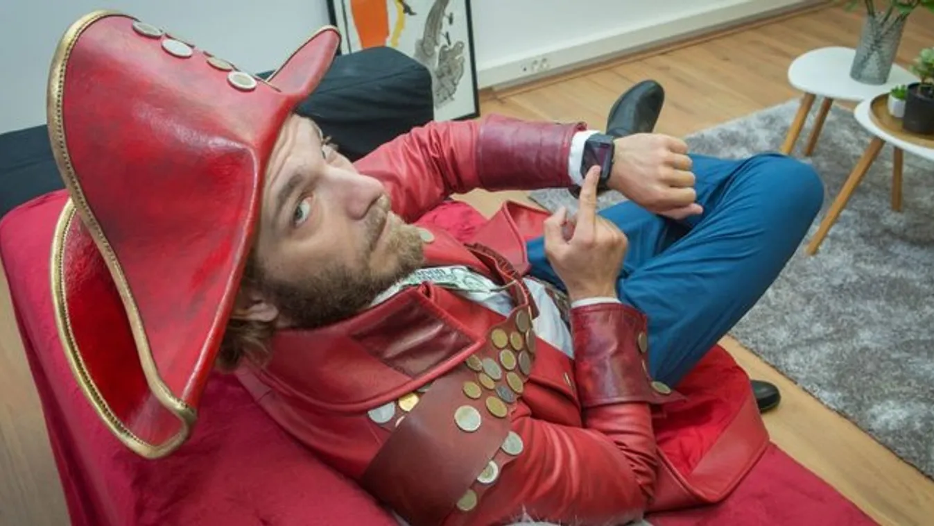 Emelte a tétet Bors Kapitány!