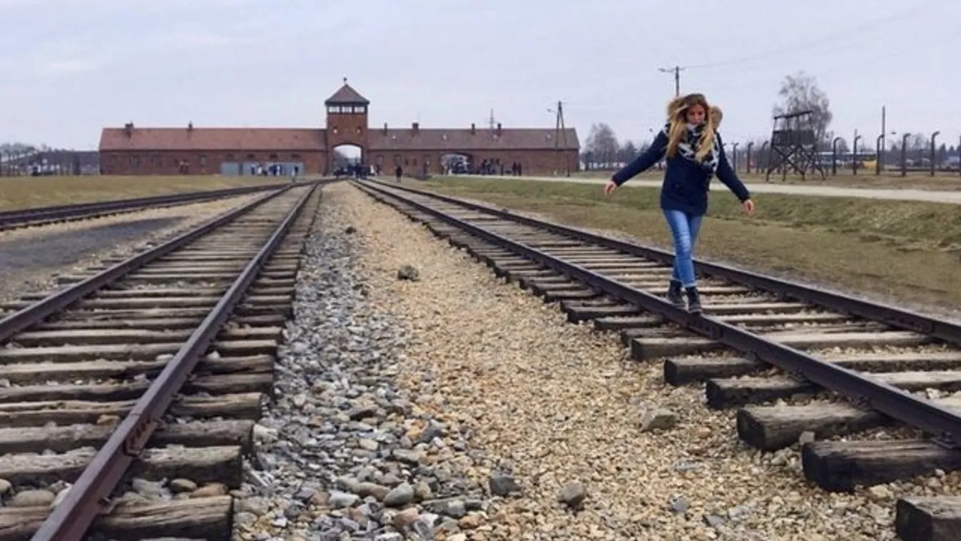 A lengyelek arra kérik a turistákat, hogy légyszi, ne egyensúlyozzanak Auschwitz vonatsínein