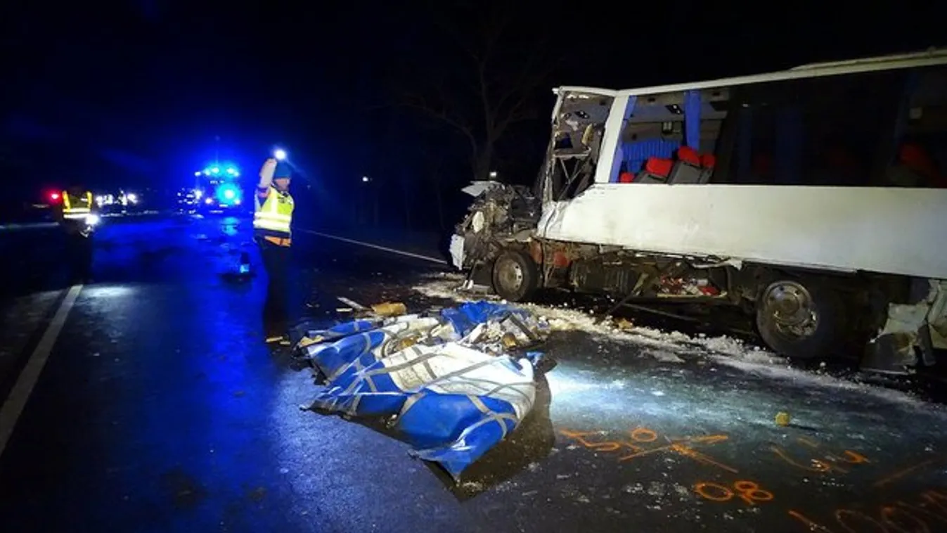 Súlyos baleset a 44-es főúton