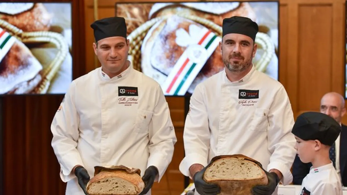 Boldogasszony csipkéje lett Magyarország Tortája