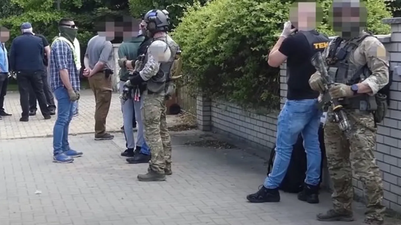 Bréking! Terroristát fogott a TEK – videón az akció
