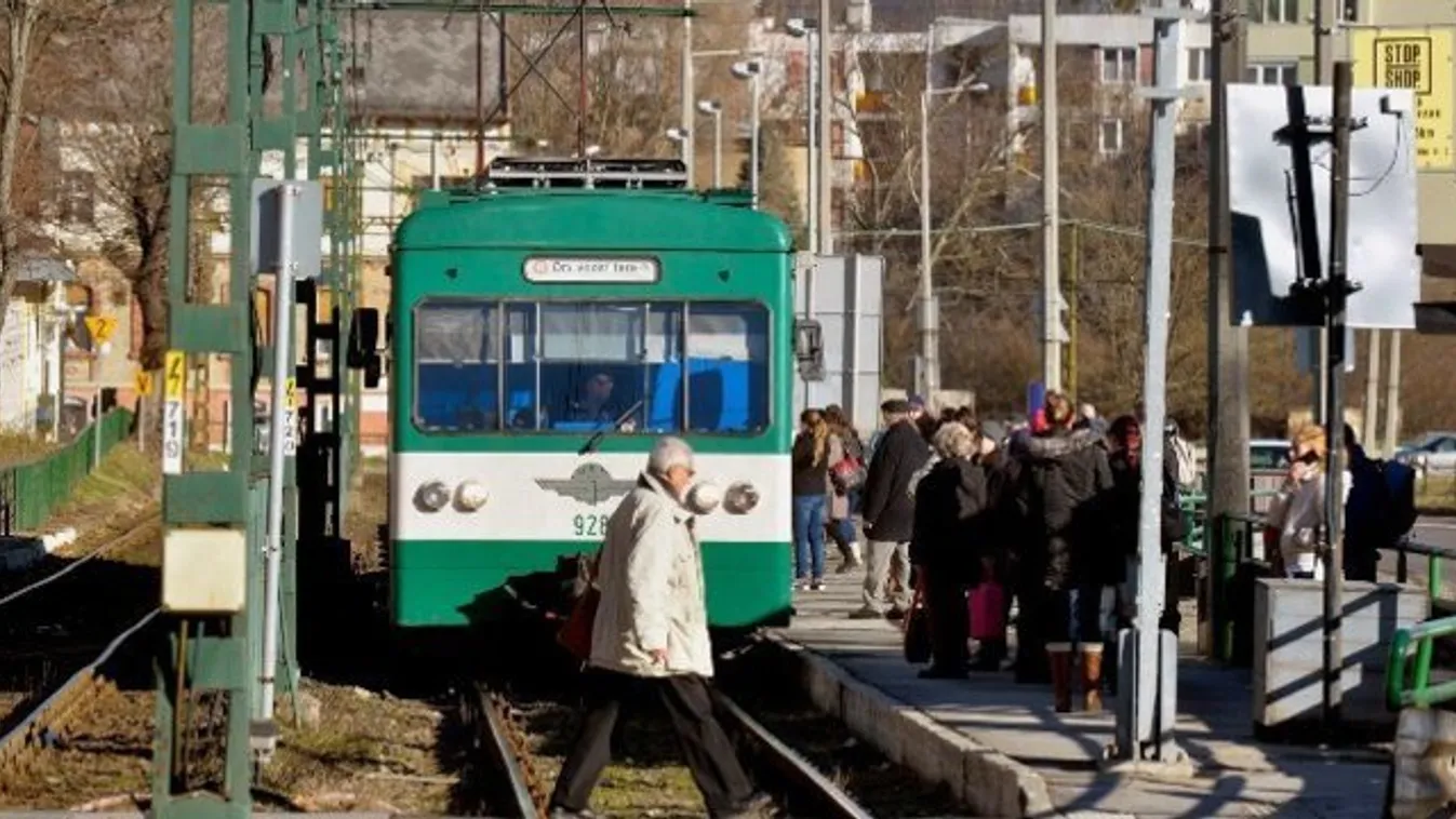 Brutális támadás a gödöllői HÉV-en: Ismét lecsapott a szatír