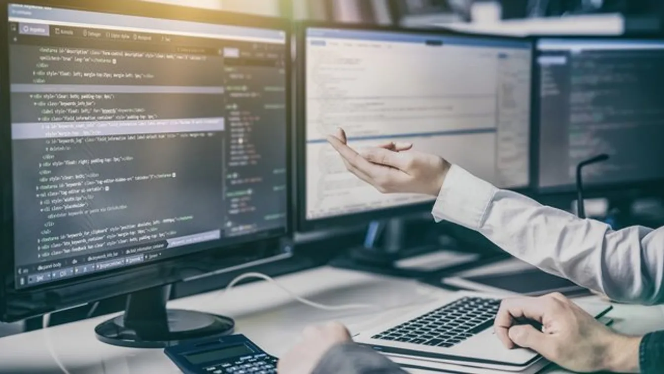 Üzenettel küldik el a kémprogramot – a magyar állam is vehetett belőle