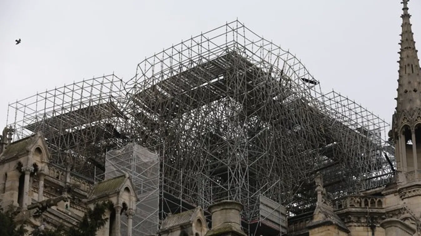 Így né­zett ki reg­gelre a Notre Dame - a V4NA hír­ügy­nök­ség exk­lu­zív képei