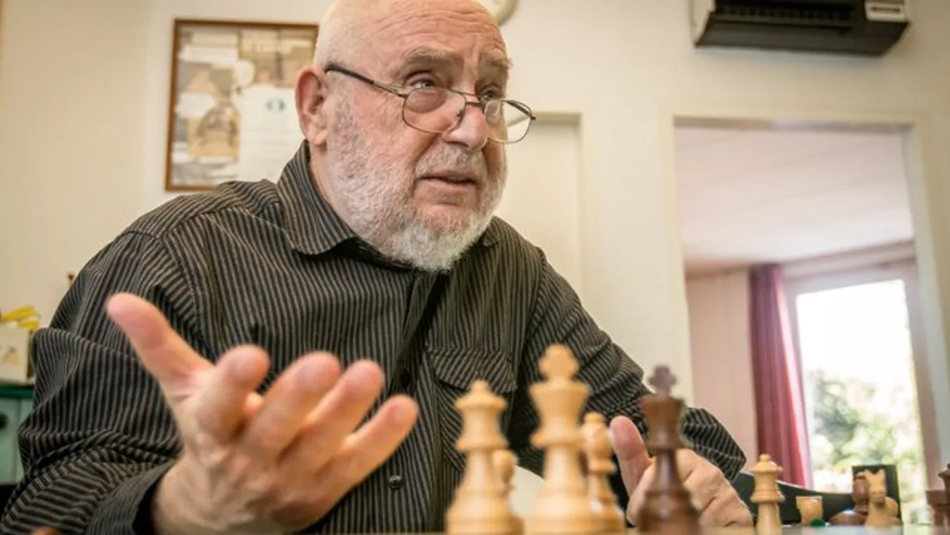 Hekkerek akarták kisemmizni Polgár apukát
