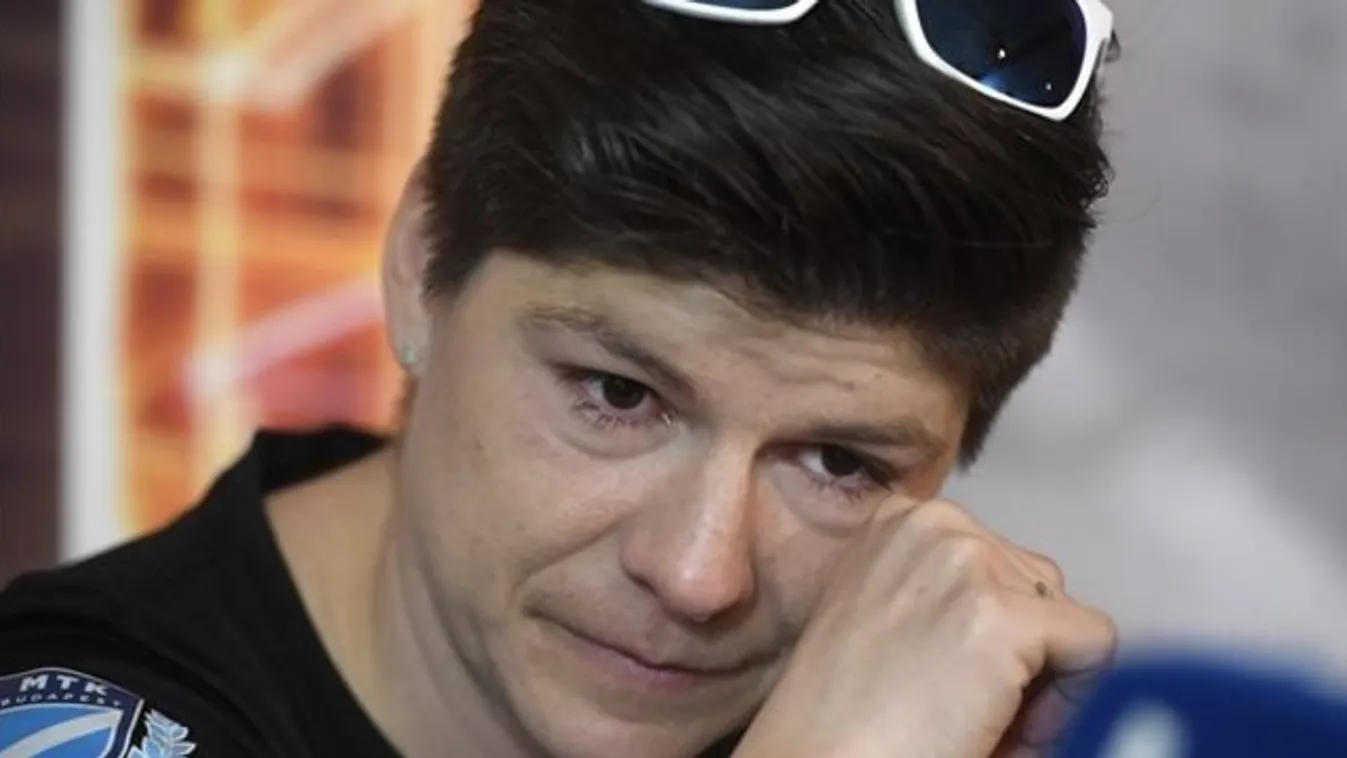 Könnyeivel küszködve jelentette be Miklós Edit: visszavonul